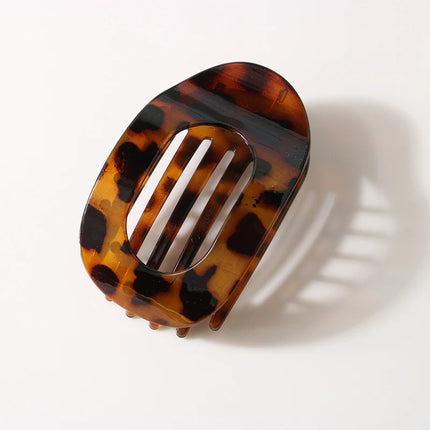 Fashion Oval Flat Hair Clips for Women New Design Leopard Large Flat round Claw Clip French Acrylic Lying down Hair Accessories